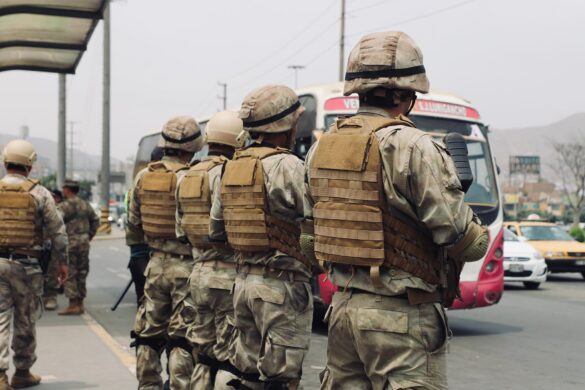 Chirinos propone que militares y policías que cometan delitos sean juzgados en fuero militar lo que generaría impunidad si matan a civiles