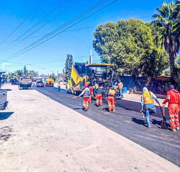 Galería.- Rehabilita Estado la carretera Meoqui