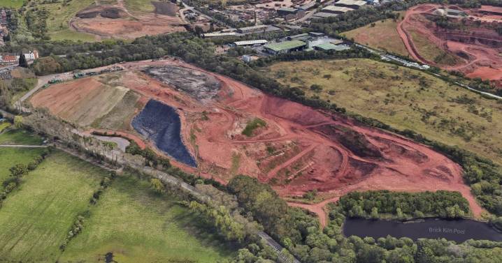 Walsall 'egg-stench' landfill site granted four