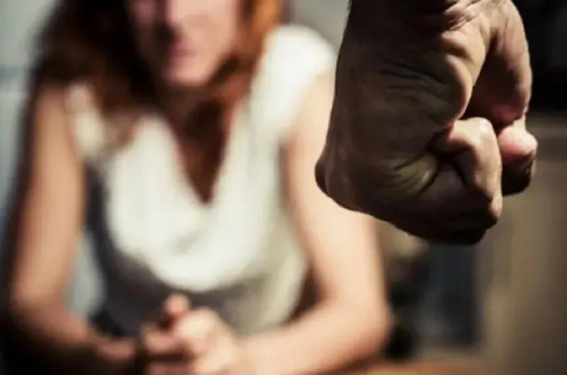 Prisión preventiva por violencia de género: un sujeto golpeó y encerró a su expareja en el barrio Tarapaya