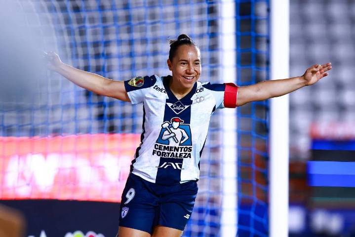 Charlyn Corral rompe récord y se corona pentacampeona de goleo en Liga MX Femenil