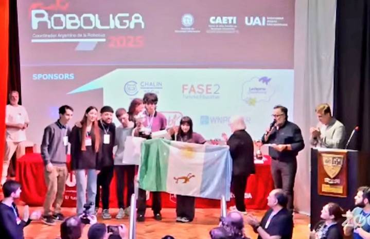 Otro premio para el Chaco: estudiantes de la EET N° 2 ganaron el primer puesto en la Roboliga 2025