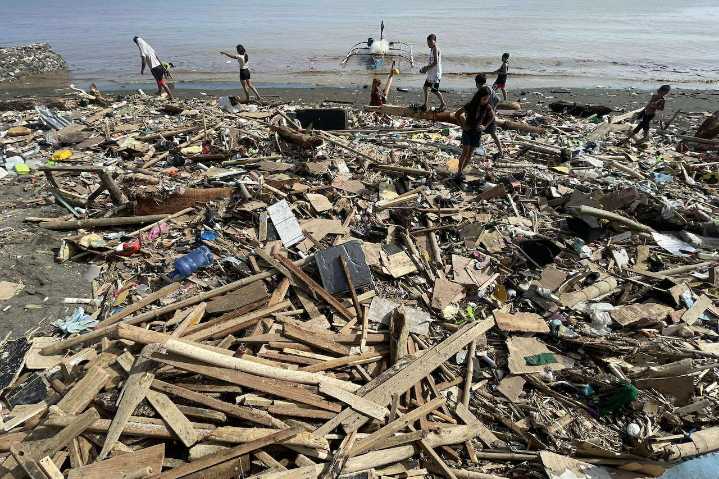 Typhoon leaves 114 dead, 127 missing in Philippines