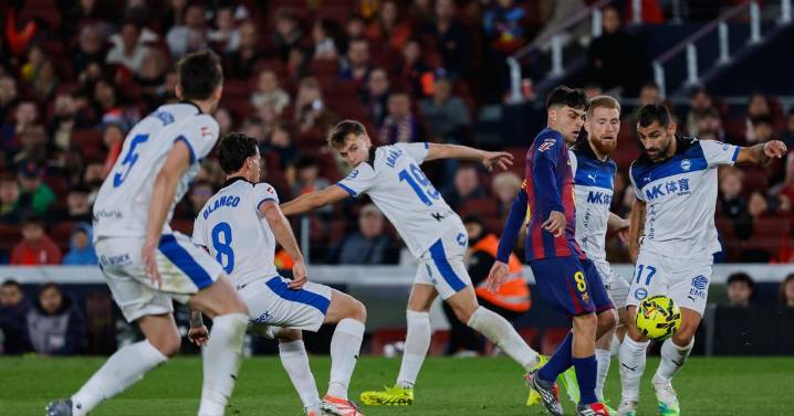 Pedri returns to field for Barcelona after one