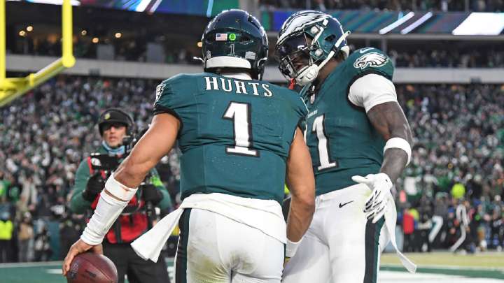 Kurt Warner finds Eagles’ Jalen Hurts guilty of missing A.J. Brown opportunities
