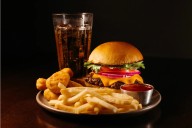 “Fast Foods” rechazan medida que exige incluir tamaño pequeño en menús