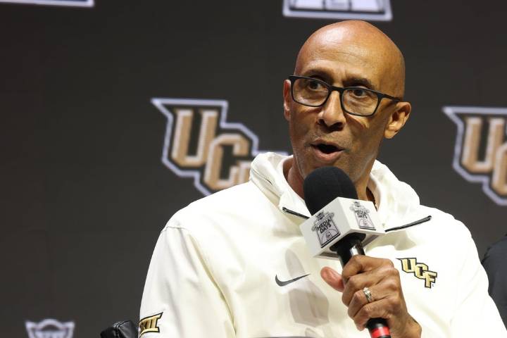 Deadspin | Jamichael Stillwell stuffs statsheet as UCF holds off Oakland