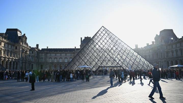 Paris' Louvre museum to increase ticket price for visitors from outside the EU