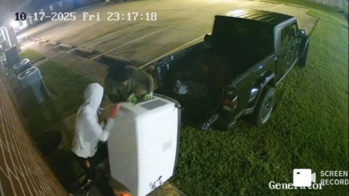 WATCH: Generator thieves caught on camera in Prairieville, deputies ask for help finding them