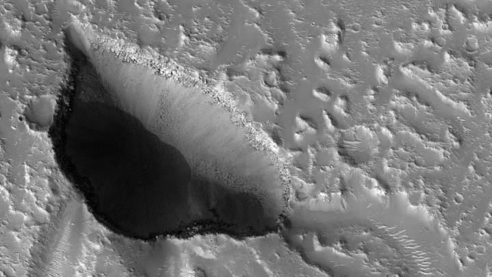 Encuentran las primeras cuevas formadas por agua en Marte