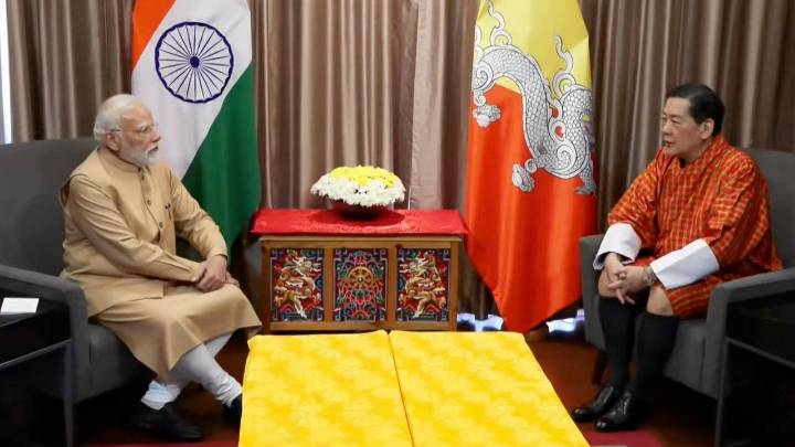India offers Rs 4,000 cr credit line to Bhutan to fund key energy projects