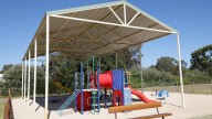 Unsafe shade structure debate gets heated as Australind playgroup hits back at council plan