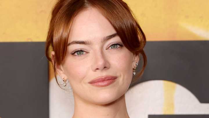 Maquillajes navideños minimalistas, 5 ideas para replicar en casa que favorecen a todas