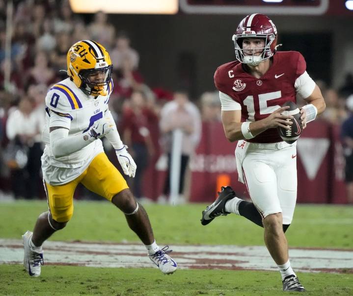 Deadspin | No. 4 Alabama shuts down LSU to stay undefeated in SEC play