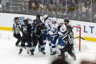 Mammoth lose first home game to Lightning, 4