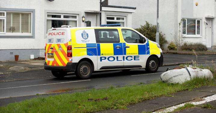 Kilwinning man arrested after 'hostage situation' prompts armed police response