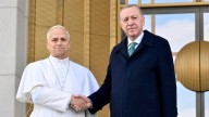 El papa León XIV llegó a Ankara en el primer viaje internacional de su pontificado