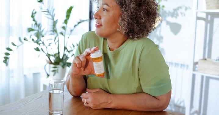 NHS 'dial 999 immediately' alert for some people using Gabapentin