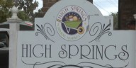 High Springs Mobile Food Bank hosts Thanksgiving food giveaway