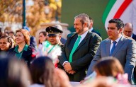 Encabeza alcalde Tomás Gutiérrez Merino el Desfile Revolucionario 2025 en Ramos Arizpe