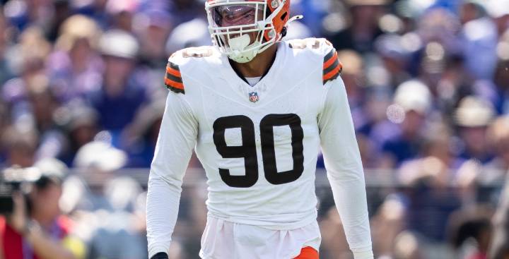NFL trade deadline: Browns deal defender to Bears for draft considerations
