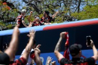Copa Libertadores: Así comenzó Flamengo los festejos del título al llegar a Río de Janeiro