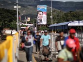 Pasajeros varados a Venezuela buscan rutas alternativas y Colombia surge como opción de retorno