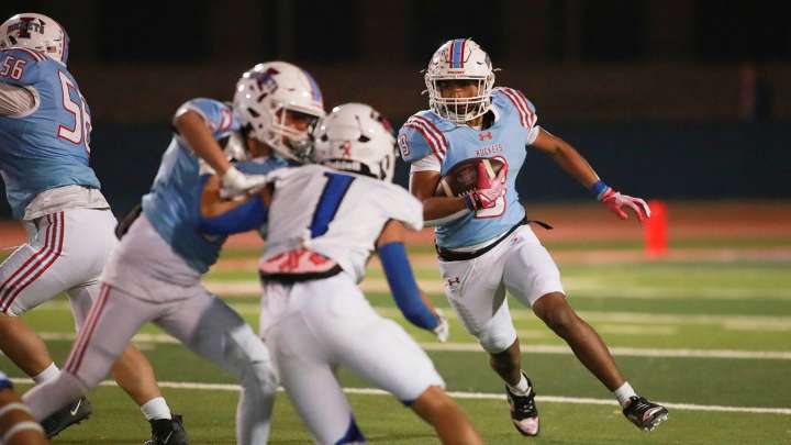 El Paso's Irvin High School qualifies for Texas UIL football playoffs