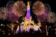 Presidente Maduro celebra encendido de luces en honor a La Chinita