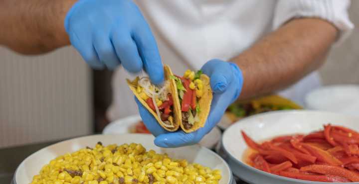 Health Inspector Under Fire After Pouring Bleach On Unlicensed Taco Stand’s Food