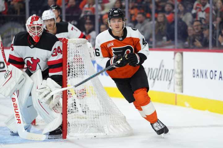 Flyers erupt for 3 goals in 26 seconds to topple Devils - The Rink Live | Coverage of youth, junior, high school and college hockey