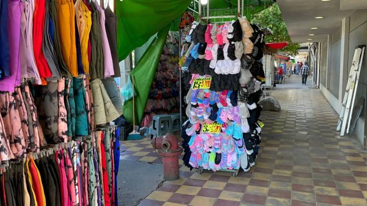 Entrega de pensiones reactiva comercio ambulante en el centro de Obregón