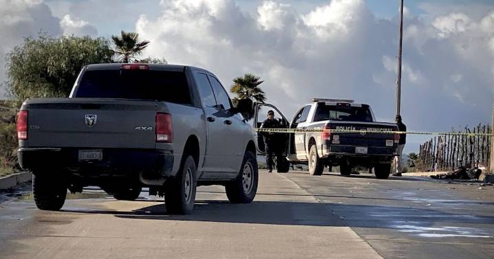 Hallan cuerpo calcinado en vía pública de Palma Real