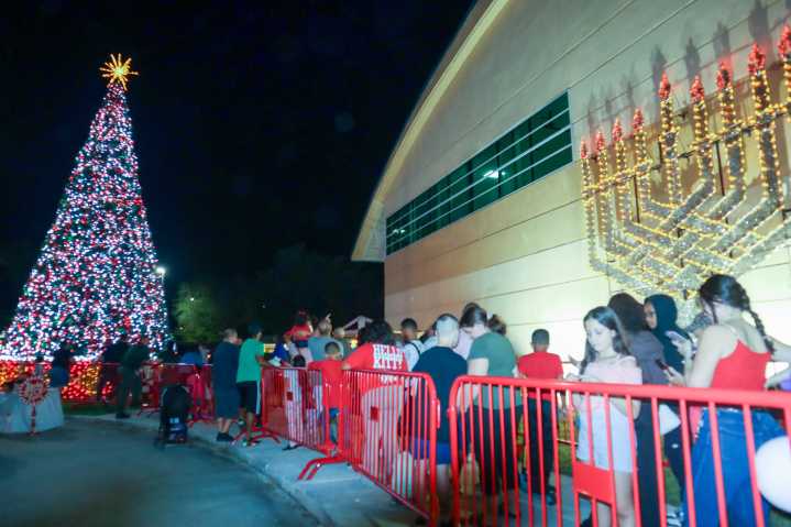 Holiday lighting and Winter Wonderland events in Tamarac