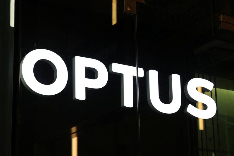 Australia's Optus suffers call outage, vandalism blamed