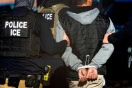 Un juez federal de EEUU ordena liberar bajo fianza a cientos de migrantes indocumentados