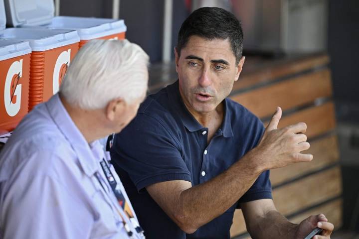 Padres offseason primer: The manager search, Preller’s status and rotation holes