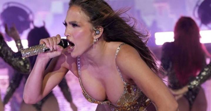 Jennifer Lopez paid £1.5m for daring display at billionaire's lavish wedding