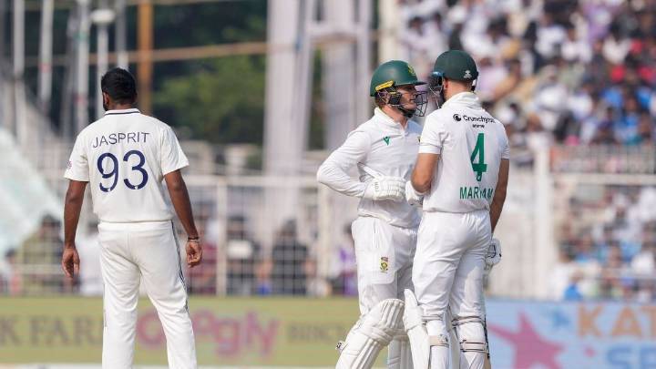 SA 18/1 at tea after India were bundled out for 189