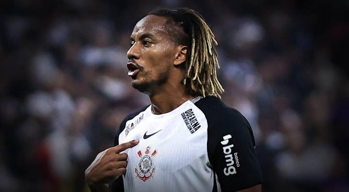 André Carrillo recibe duro calificativo de prensa brasileña a pesar de victoria ante Sao Paulo: "Le faltó..."