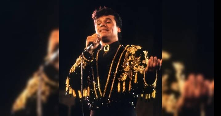 ¿Quién diseñó la chamarra negra y dorada que Juan Gabriel lució en Bellas Artes? Esta es la historia y precio de la icónica torera del Divo de Juárez