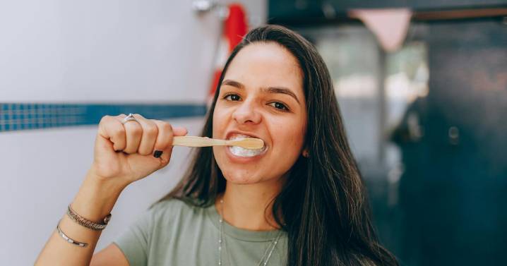 ¿Cuántas veces al día es necesario cepillarse los dientes? Esto dicen los especialistas