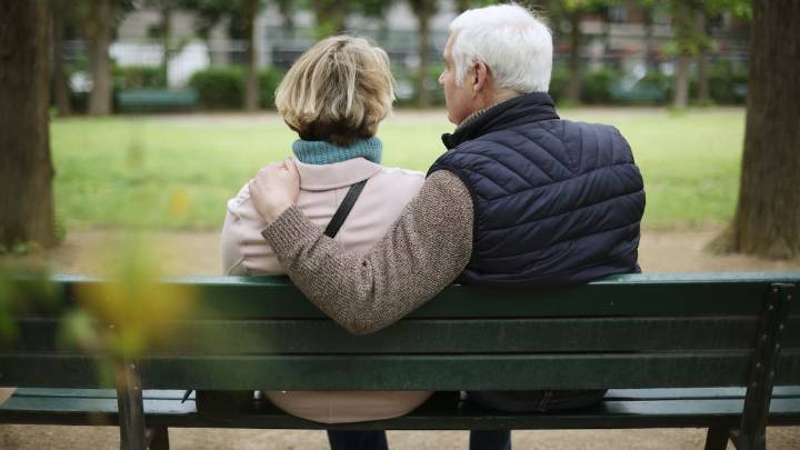 Una doctora estudia a sus pacientes mayores durante 40 años y da con las 8 claves para alcanzar la felicidad