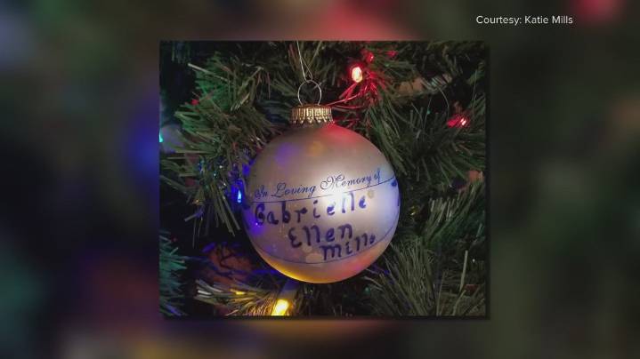 Central Texas family searching for irreplaceable Christmas ornament honoring late sister