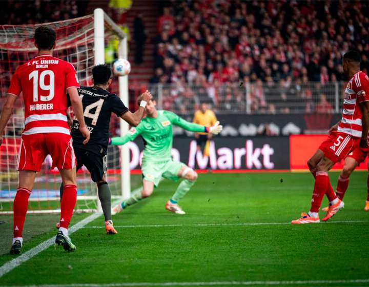 ¿Directo al Puskas? El golazo que marcó Lucho Díaz con el Bayern y que dio la vuelta al Mundo