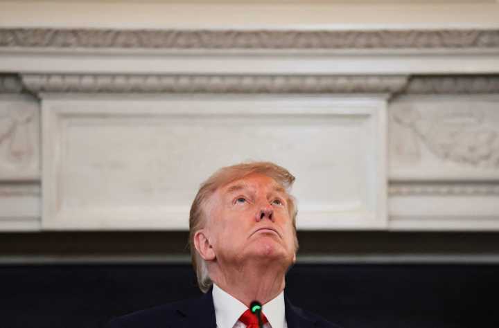 Trump 'crashing out' amid Epstein 'obsession': analysts