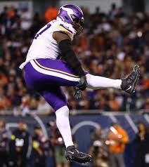 NFL update: Sacks for Hargrave, Walker