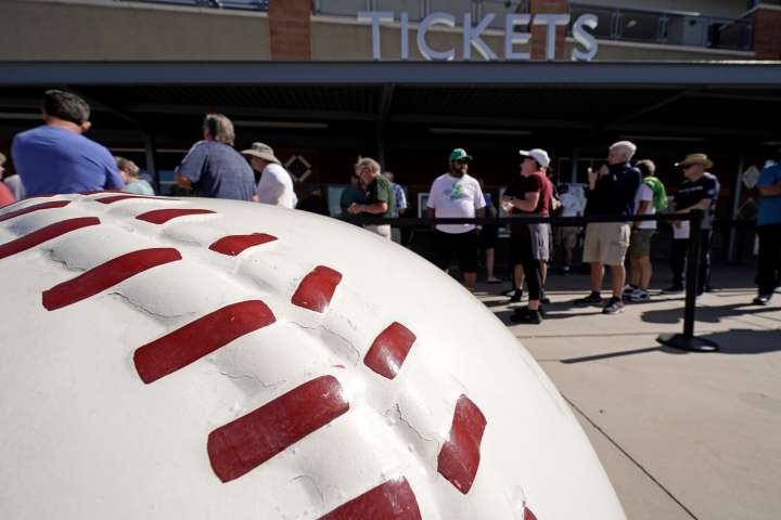 Spring training schedules announced for Mariners, Padres at Peoria Sports Complex