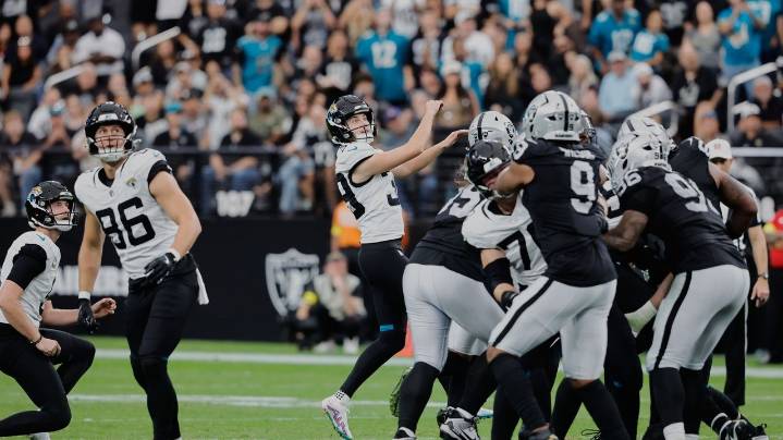 Jaguars' Cam Little kicks a 68-yard field goal to break Justin Tucker's NFL record