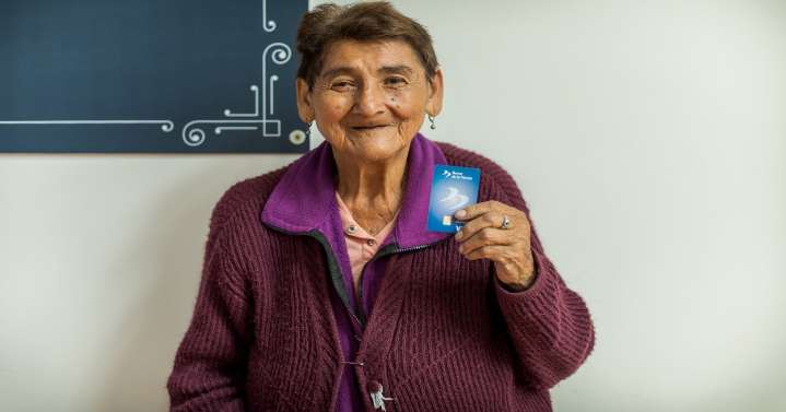 Midis: cerca del 88 % de usuarios de Pensión 65 cobra su subvención con tarjeta de débito en La Libertad